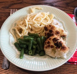 Pasta with green beans and cauliflower